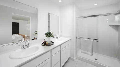 Bath - 2027 Seraphina St, Galt, CA 95632 photo 1 of 5