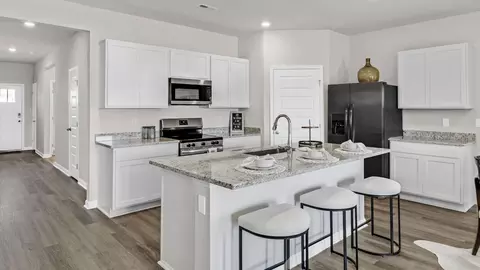 Kitchen - 1235 Eidson St, Athens, AL 35611 photo 2 of 5