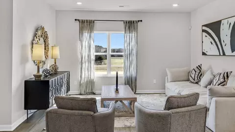 Living - 1235 Eidson St, Athens, AL 35611 photo 2 of 4