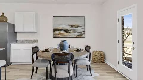 Dining - 1235 Eidson St, Athens, AL 35611 photo 1 of 3