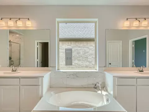 Bath - 11432 Wulstone Rd, Haslet, TX 76052 photo 2 of 10
