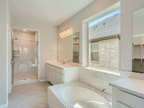 Bath - 11432 Wulstone Rd, Haslet, TX 76052 photo 1 of 10