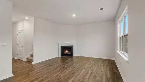 Living - 101 Sunriff Ct, Greer, SC 29651 photo 3 of 4