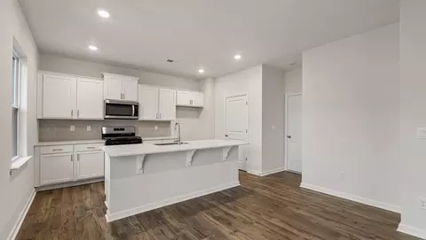 Kitchen - 101 Sunriff Ct, Greer, SC 29651 photo 5 of 7