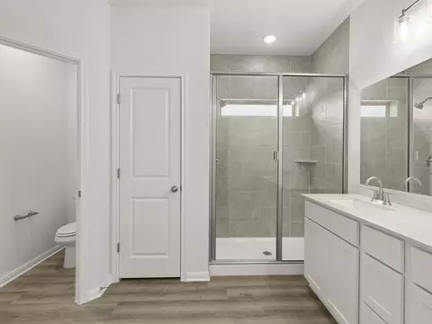 Bath - 283 Tailwind Dr, Kyle, TX 78640 photo 2 of 3