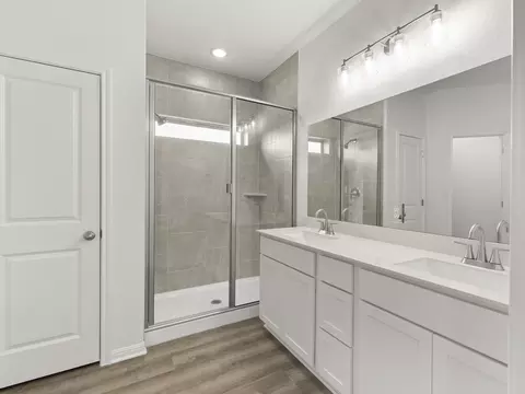 Bath - 283 Tailwind Dr, Kyle, TX 78640 photo 1 of 3
