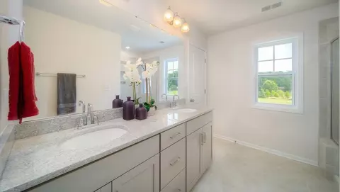 Bath - 28 Wheatfield Rd, Fletcher, NC 28732 photo 1 of 9