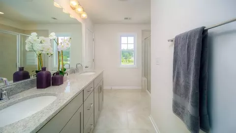 Bath - 28 Wheatfield Rd, Fletcher, NC 28732 photo 2 of 9
