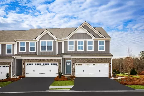 100 Leah Dr, Zelienople, PA 16063