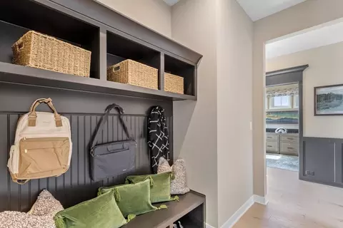Entry Way - 2705 Buckridge Dr, Cincinnati, OH 45233 photo 3 of 5