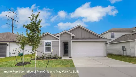 1010 Gladys Run, Seguin, TX 78155