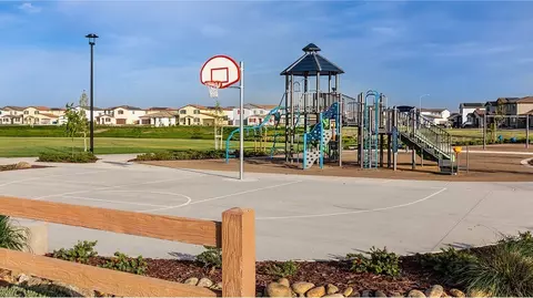 View/Area - 2842 Wrangell St, Manteca, CA 95337 photo 6 of 8