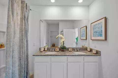 Bath - 3309 Lounging Wren Ln, Bartow, FL 33830 photo 5 of 5