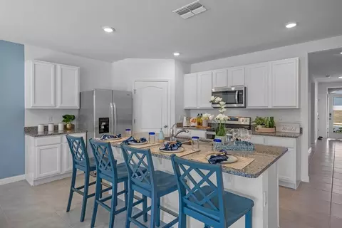 Kitchen - 3309 Lounging Wren Ln, Bartow, FL 33830 photo 5 of 6