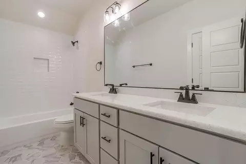 Bath - Springfield Rd, Springtown, TX 76082 photo 3 of 4