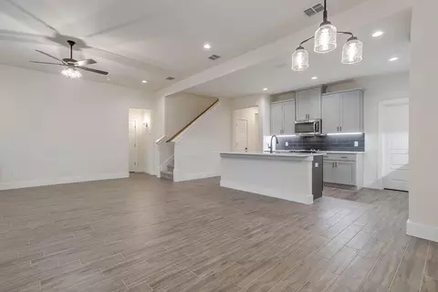 Living - Springfield Rd, Springtown, TX 76082 photo 4 of 9