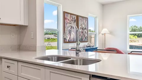 Kitchen - 163 Red Deer Trce UNIT 7, Dothan, AL 36301 photo 6 of 6
