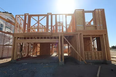 Exterior - 2554 Larimar Ave, Manteca, CA 95336 photo 2 of 9