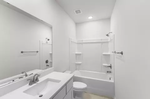 Bath - 5013 Tullamore Dr, Aiken, SC 29801 photo 1 of 3