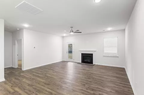 Living - 5013 Tullamore Dr, Aiken, SC 29801 photo 2 of 5