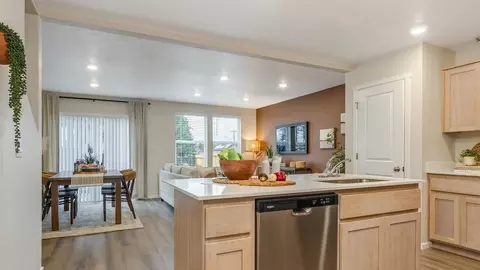 Kitchen - 6242 SE 15th St, Gresham, OR 97080 photo 1 of 6