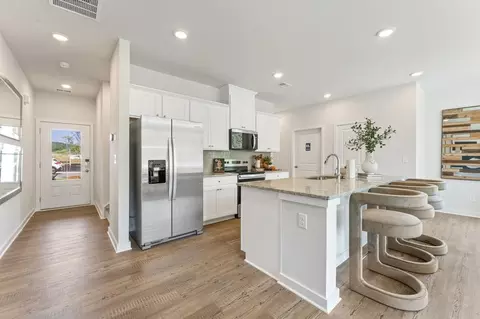 2955 Crystal Springs Pt, Gainesville, GA 30507