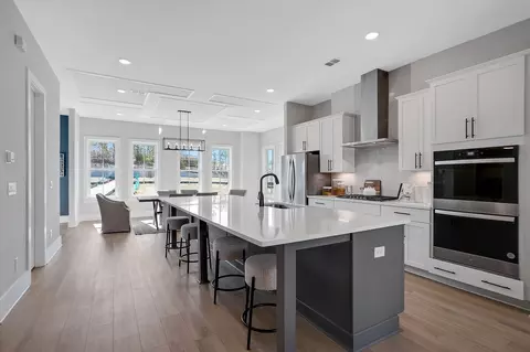 607 Red Clay Farm Ln, Suwanee, GA 30024