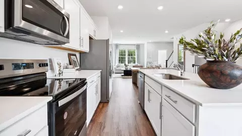1562 Bentstalk Dr, Frederick, MD 21702 photo 10