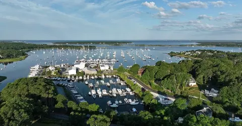 View/Area - 7 Breakwater Way, Marion, MA 02738 photo 2 of 5