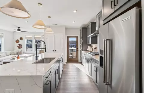 Kitchen - 1121 Fortune Ter, Potomac, MD 20854 photo 6 of 8