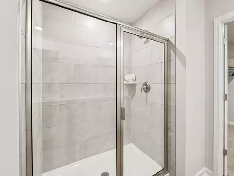 Bath - 2143 Topsail Rd, Durham, NC 27704 photo 3 of 4