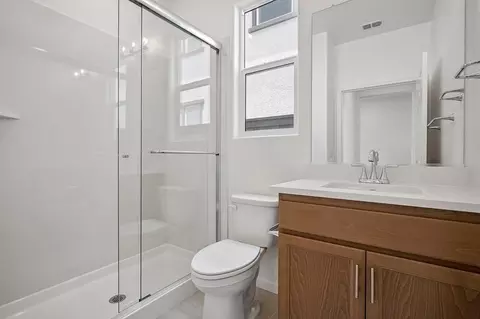 Bath - 2448 Black Stallion St, Tracy, CA 95377 photo 1 of 4