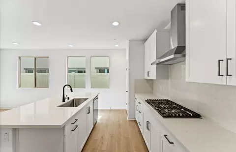 Kitchen - 4236 E Flutter Privado, Ontario, CA 91761 photo 2 of 2