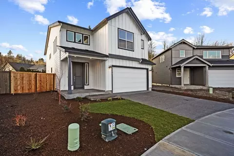 Exterior - 19276 SW Marshmallow Pl, Bend, OR 97702 photo 6 of 9