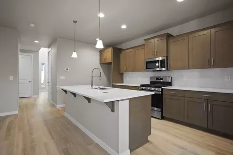 Kitchen - 19276 SW Marshmallow Pl, Bend, OR 97702 photo 3 of 6
