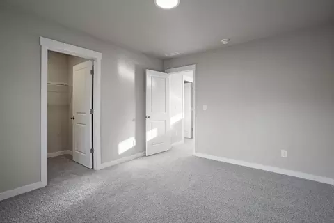 Bedroom - 19276 SW Marshmallow Pl, Bend, OR 97702 photo 9 of 10