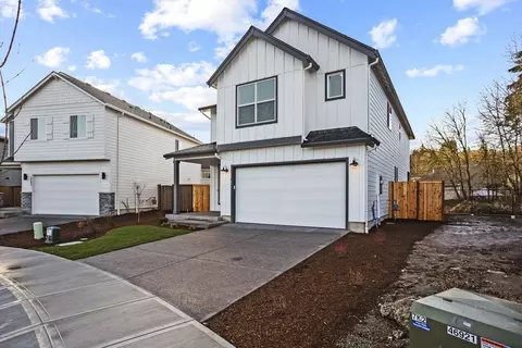 Exterior - 19276 SW Marshmallow Pl, Bend, OR 97702 photo 7 of 9