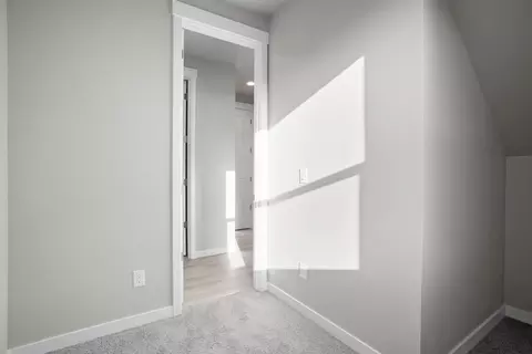 Bedroom - 19276 SW Marshmallow Pl, Bend, OR 97702 photo 10 of 10