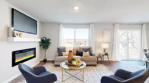 Living - 6655 Silverleaf St, Papillion, NE 68133 photo 2 of 4