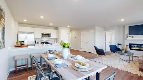 Dining - 6655 Silverleaf St, Papillion, NE 68133 photo 1 of 4