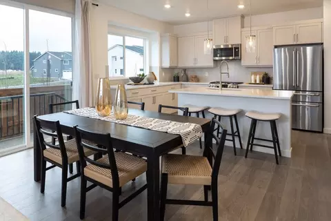 Dining - 3688 SW 40th St, Gresham, OR 97080 photo 1 of 2