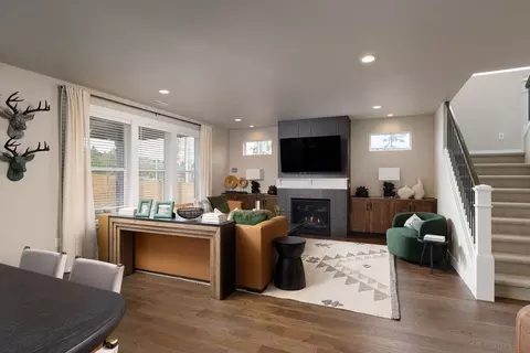 Living - 19276 SW Marshmallow Pl, Bend, OR 97702 photo 3 of 3