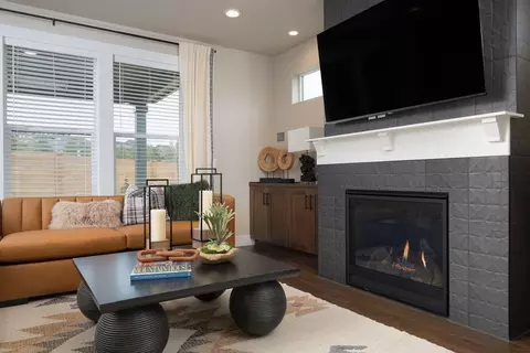 Living - 19276 SW Marshmallow Pl, Bend, OR 97702 photo 2 of 3