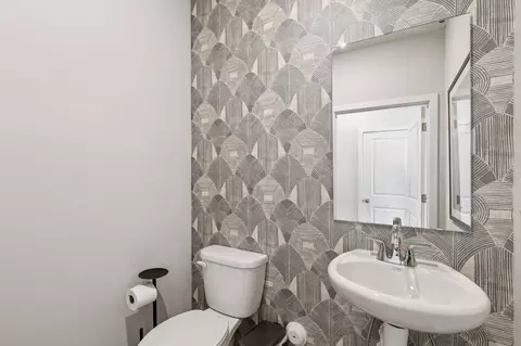 Bath - 2955 31st St NE, Hickory, NC 28601 photo 1 of 2