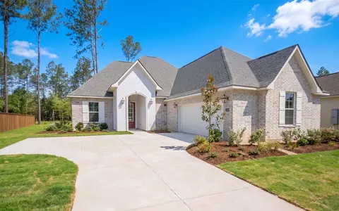 6130 Tupelo Trl, Lumberton, TX 77657