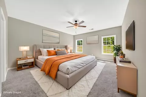 Bedroom - 101 Beaver Crk, Lagrange, GA 30241 photo 2 of 3