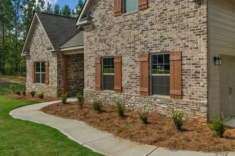 Exterior - 102 Beaver Creek Way, Lagrange, GA 30241 photo 4 of 14