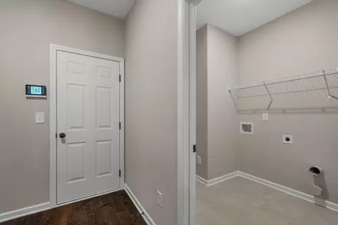 Entry Way - 102 Beaver Creek Way, Lagrange, GA 30241 photo 3 of 5