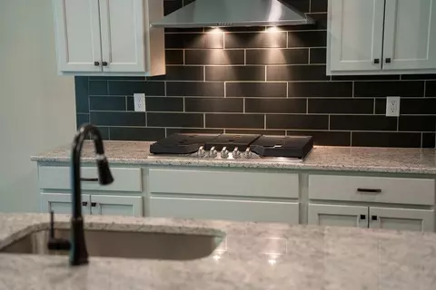 Kitchen - 102 Beaver Creek Way, Lagrange, GA 30241 photo 6 of 7
