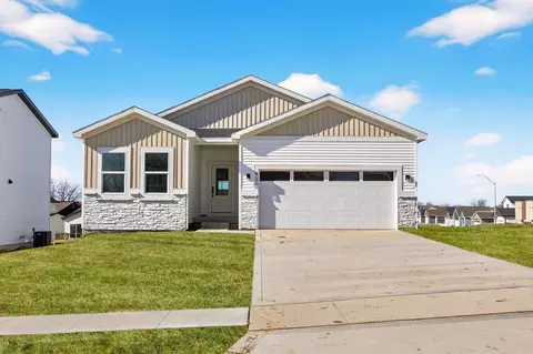 432 Napoli Ave, West Des Moines, IA 50266